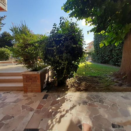 Bed and Breakfast La Gran Dama Roseto Degli Abruzzi Exterior foto