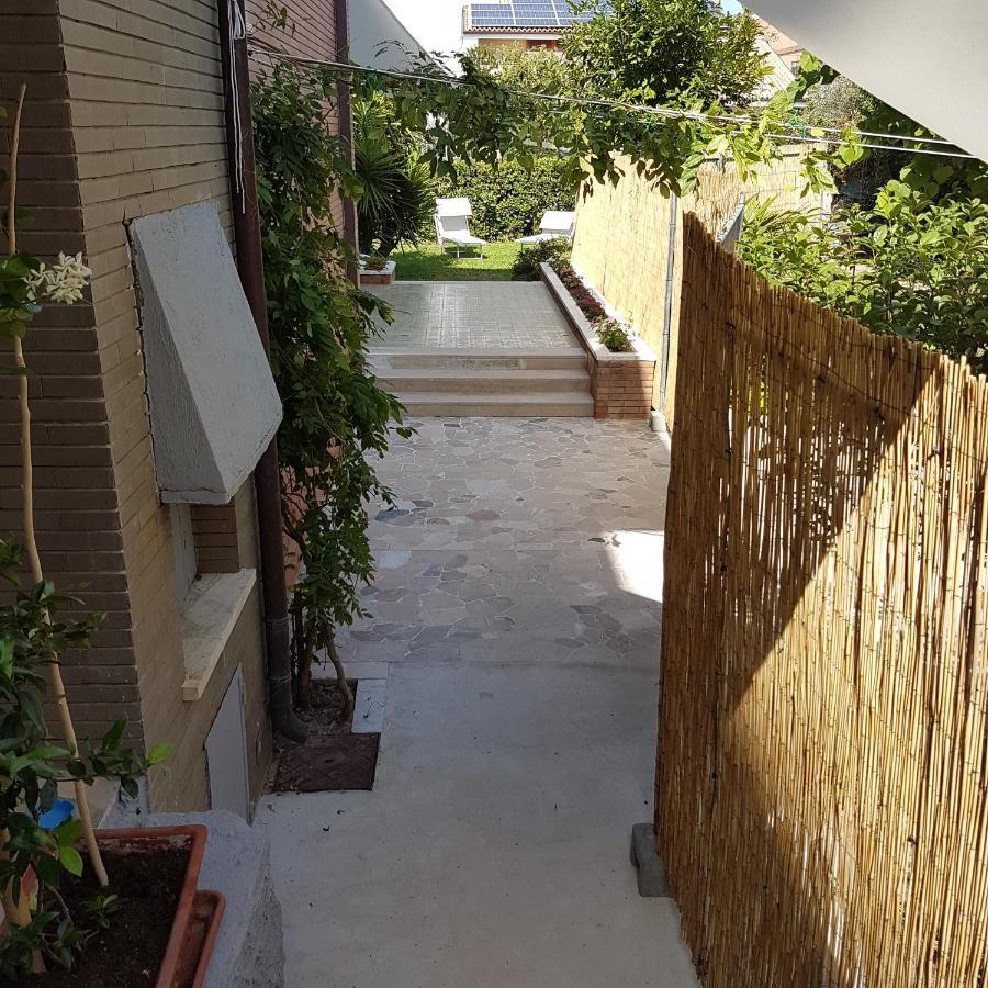 Bed and Breakfast La Gran Dama Roseto Degli Abruzzi Exterior foto