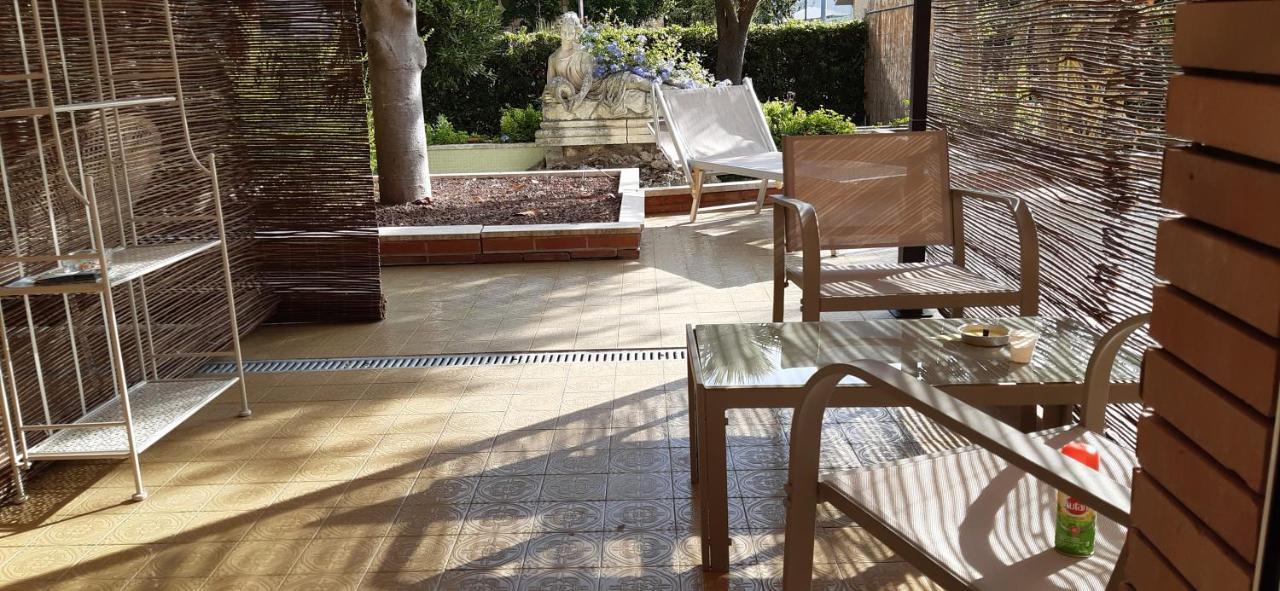 Bed and Breakfast La Gran Dama Roseto Degli Abruzzi Exterior foto