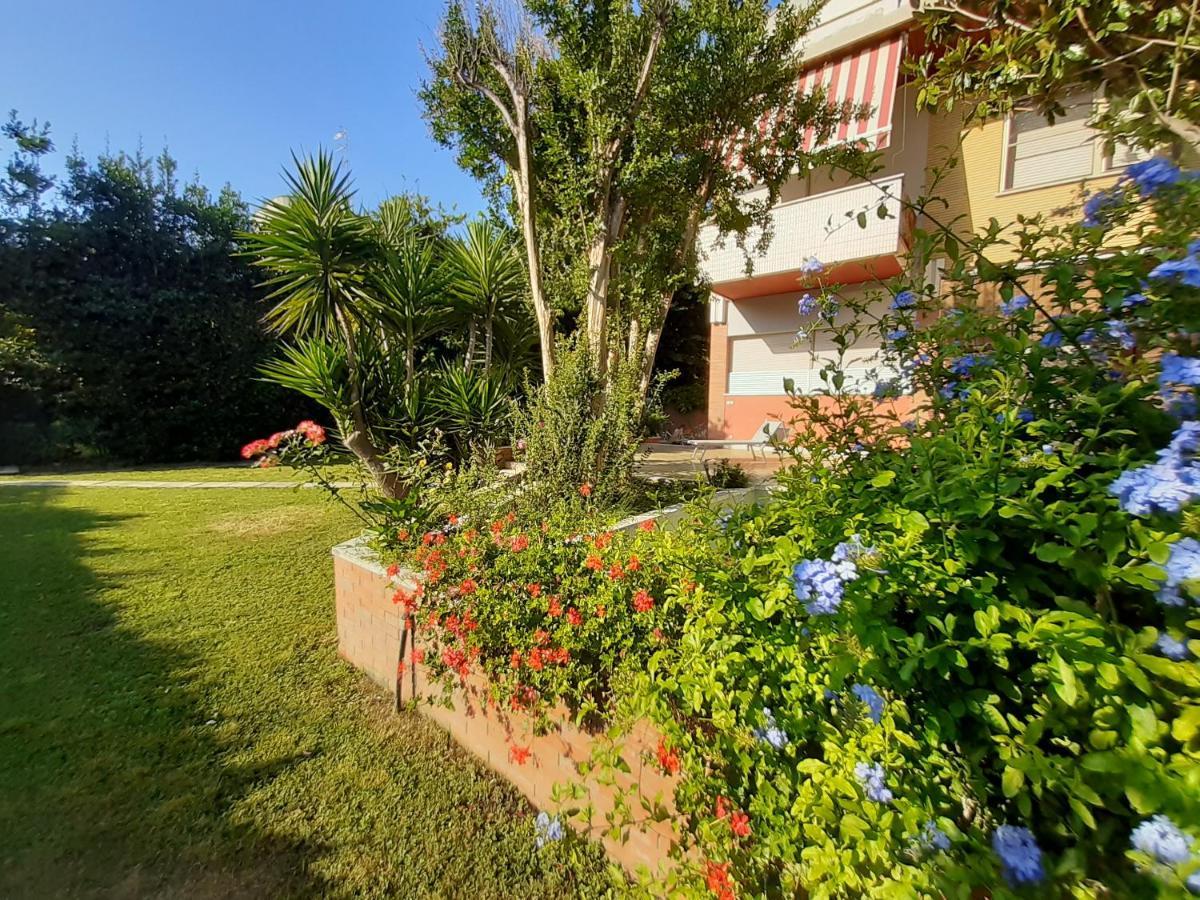 Bed and Breakfast La Gran Dama Roseto Degli Abruzzi Exterior foto
