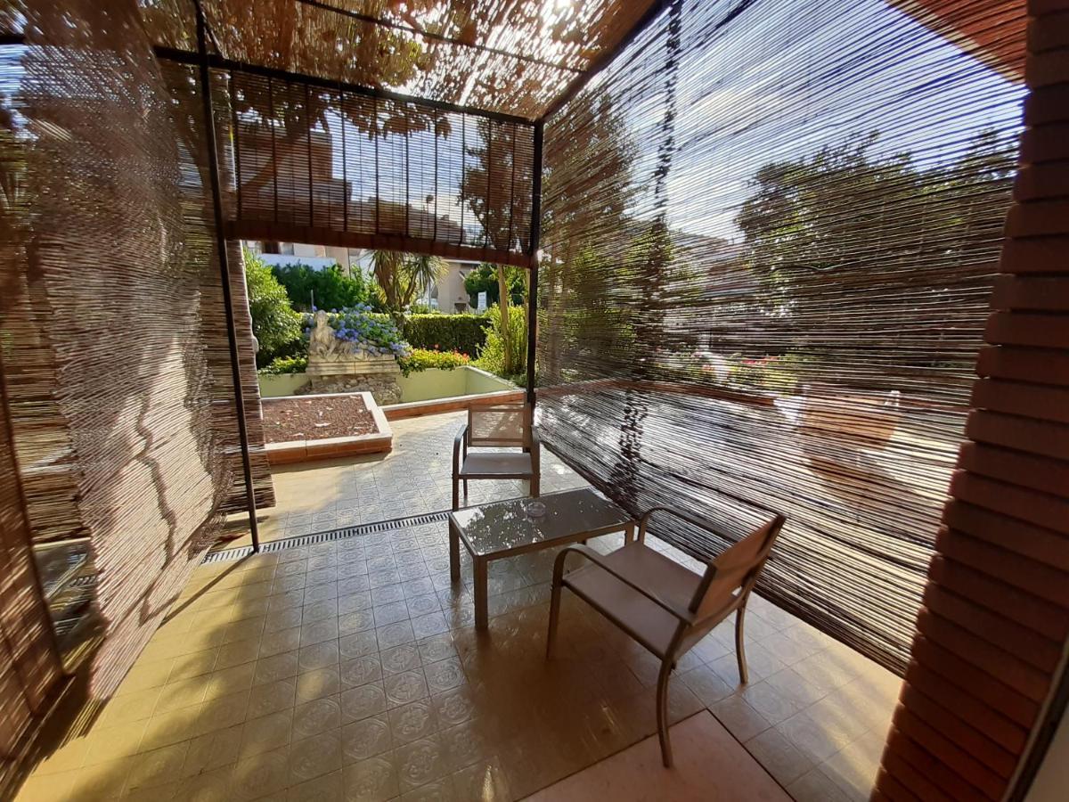 Bed and Breakfast La Gran Dama Roseto Degli Abruzzi Exterior foto